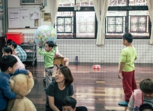 「我們超想要綠色能源」，為什麼比起鈔票，他們更想要太陽能板？