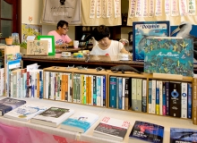 雙性戀媽媽 vs 異性戀爸爸，怎麼教小孩？開一間「孩好書屋」