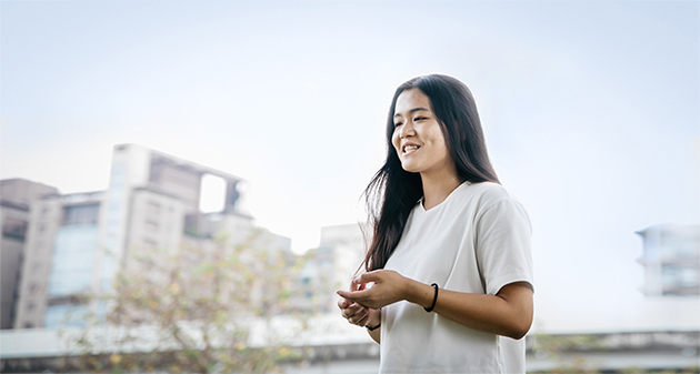 無差別對話，17歲少女的世界公民咖啡館