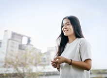 無差別對話，17歲少女的世界公民咖啡館