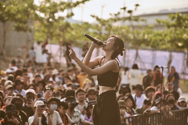 Fly darlin fly，為了更遠大的夢想漸漸習慣困難—— 專訪鄭宜農，從創作者到創業者