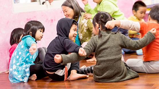 「我是誰？為何在此？」在風、雨、海浪聲中陪孩子探問生命的幼兒園Makotaay