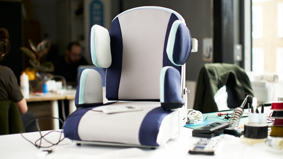 行動不便，是社會的設計有Bug：拿下英國創業家獎的姿勢調整椅 Aergo