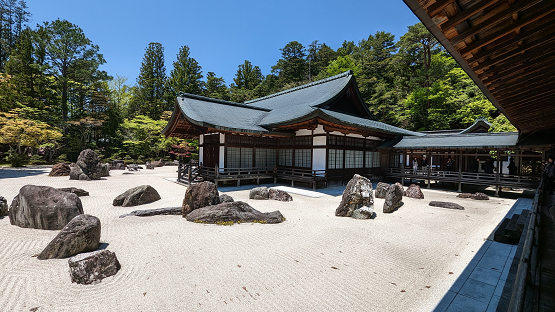 一座宗教城市，高野山