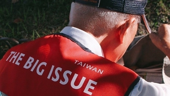 關於生命、死亡與狗的故事──澳洲《Big Issue》販售員 Mariann 自述