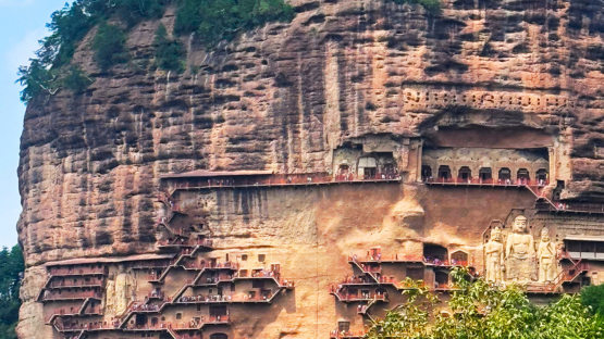 懸崖佛寺，麥積山石窟